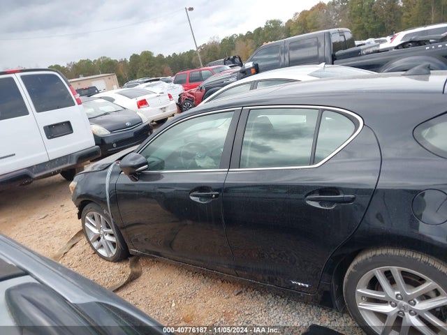JTHKD5BH1E2203891 Lexus CT 200H