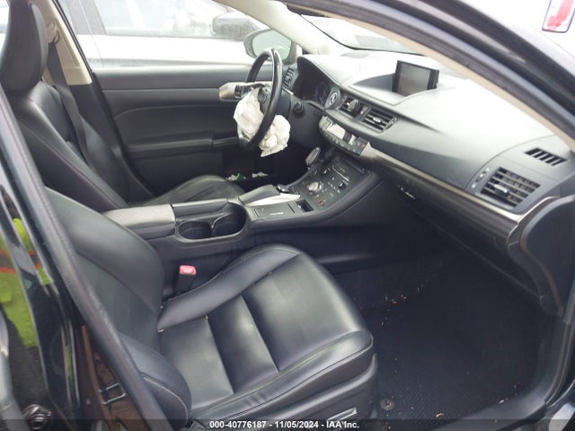 JTHKD5BH1E2203891 Lexus CT 200H
