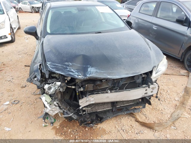 JTHKD5BH1E2203891 Lexus CT 200H