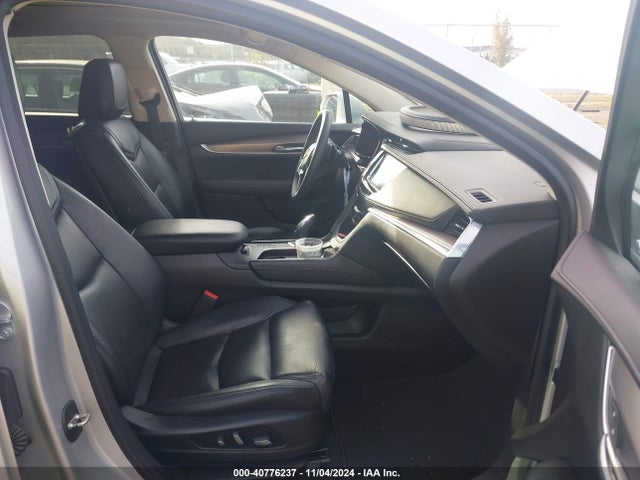 2017 CADILLAC XT5 1GYKNDRS6HZ139802 Photo 4