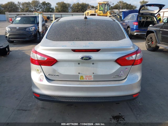 Ford FOCUS SE 2014 1FADP3F2XEL451844 Image 15