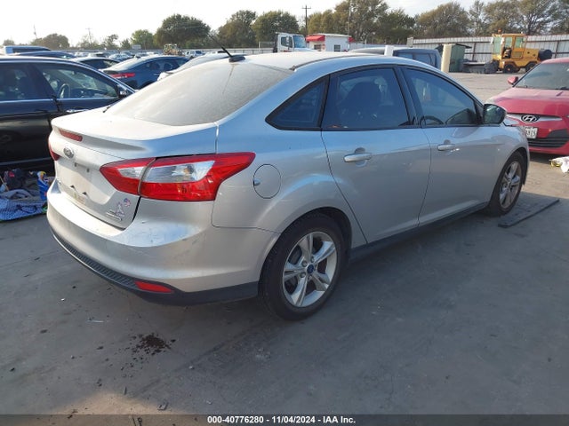 Ford FOCUS SE 2014 1FADP3F2XEL451844 Image 4