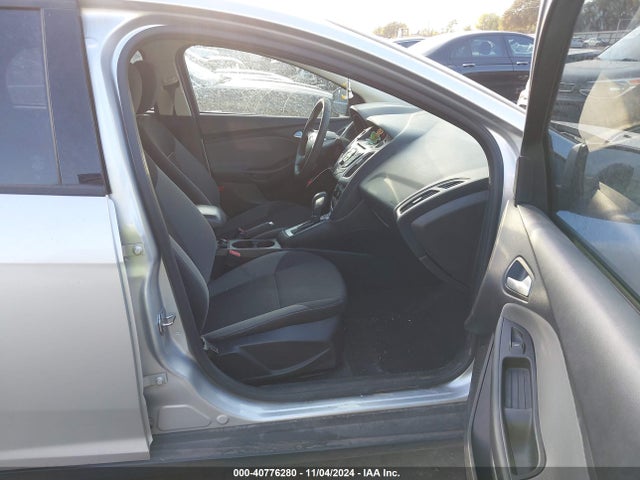 Ford FOCUS SE 2014 1FADP3F2XEL451844 Image 5