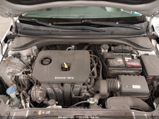 Hyundai ELANTRA SEL 2018 5NPD84LF4JH328219 Image 10