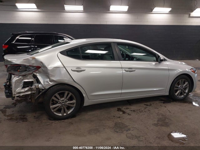 Hyundai ELANTRA SEL 2018 5NPD84LF4JH328219 Image 4