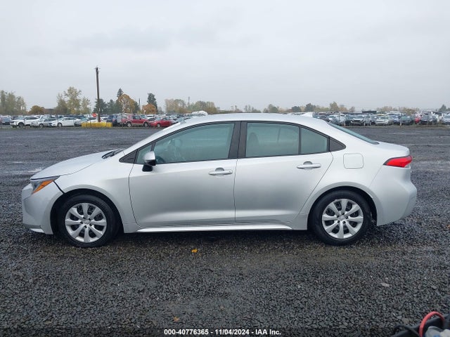 Toyota COROLLA LE 2022 5YFEPMAE5NP339885 Image 14