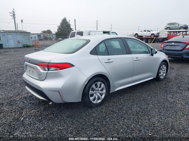 Toyota COROLLA LE 2022 5YFEPMAE5NP339885 Image 4