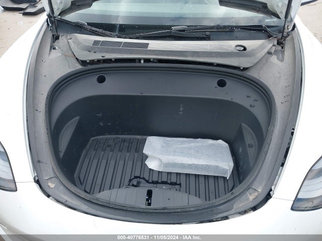 2023 TESLA MODEL 3 5YJ3E1EAXPF568063 Photo 9