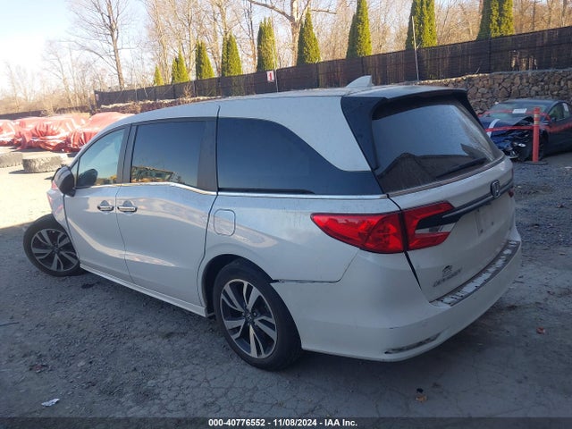 Honda Odyssey Touring 2022 5FNRL6H85NB058948 Image 3