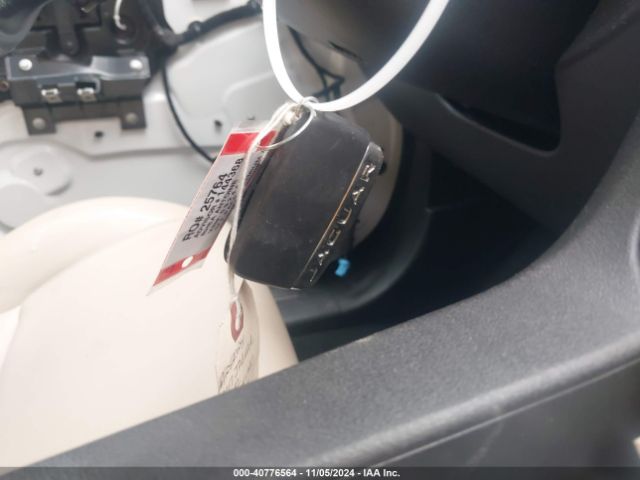 SADCJ2BV6HA092448 Jaguar F-pace 35t Premium