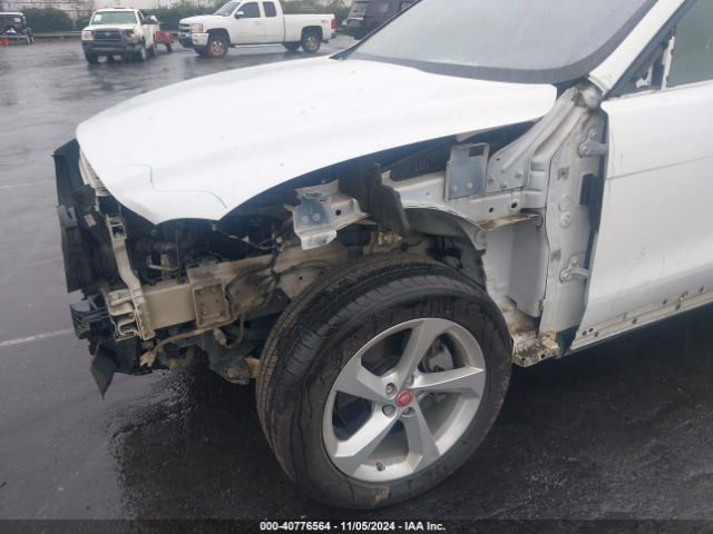 SADCJ2BV6HA092448 Jaguar F-pace 35t Premium