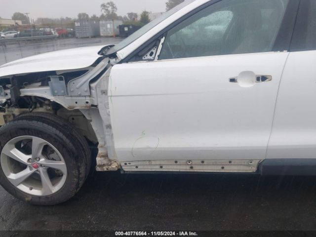 SADCJ2BV6HA092448 Jaguar F-pace 35t Premium