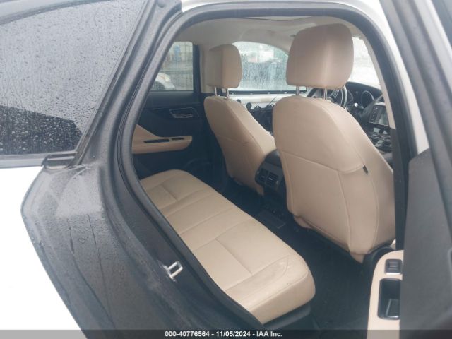 SADCJ2BV6HA092448 Jaguar F-pace 35t Premium