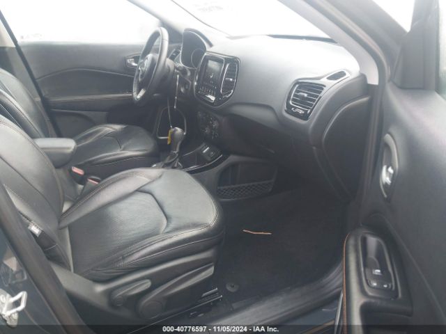 3C4NJCCBXJT358633 Jeep Compass Limited Fwd