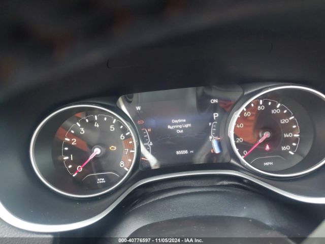3C4NJCCBXJT358633 Jeep Compass Limited Fwd