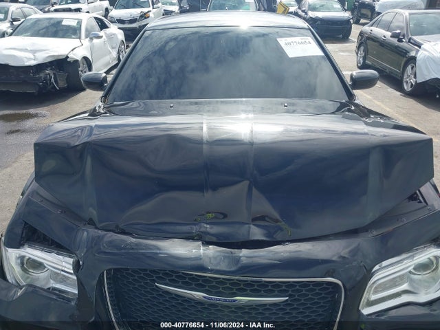 2C3CCAAG3KH606031 Chrysler 300 Touring