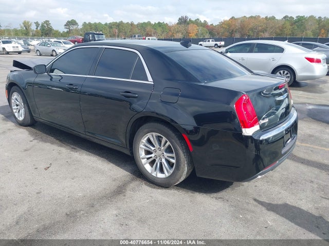 2C3CCAAG3KH606031 Chrysler 300 Touring