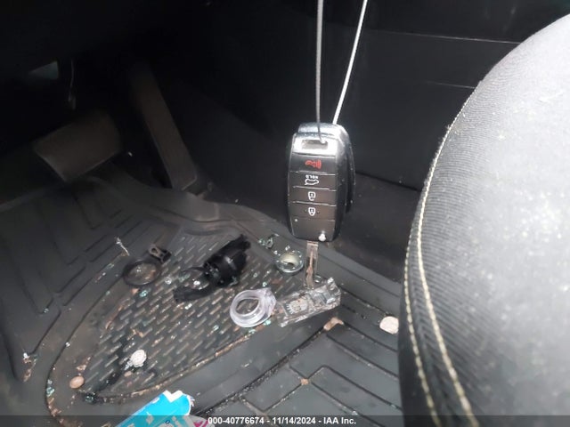 KIA SOUL + 2016 KNDJP3A53G7308888 Image 11