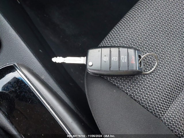 3KPFK4A7XJE282454 KIA FORTE LX