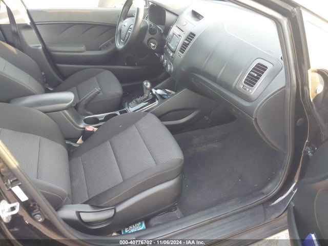 3KPFK4A7XJE282454 KIA FORTE LX