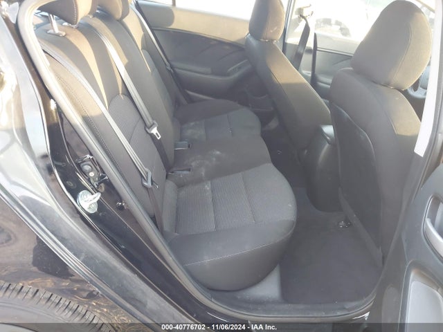 3KPFK4A7XJE282454 KIA FORTE LX