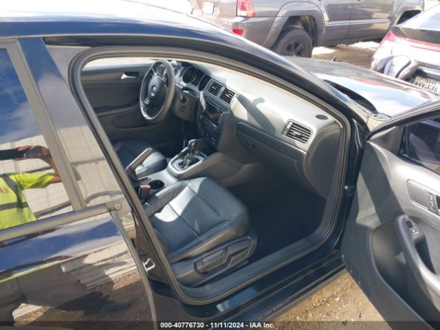 3VW2K7AJ7FM333978 Volkswagen Jetta 2.0l S