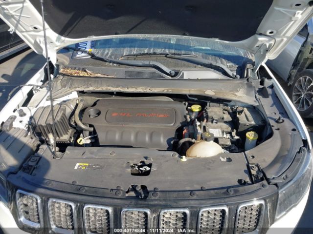 3C4NJCBB2JT466536 Jeep Compass Latitude Fwd