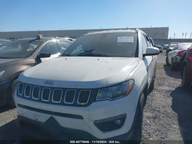 3C4NJCBB2JT466536 Jeep Compass Latitude Fwd