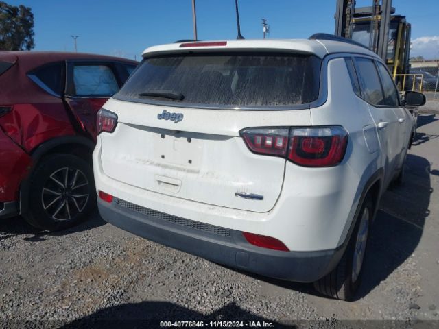 3C4NJCBB2JT466536 Jeep Compass Latitude Fwd