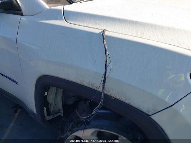 3C4NJCBB2JT466536 Jeep Compass Latitude Fwd