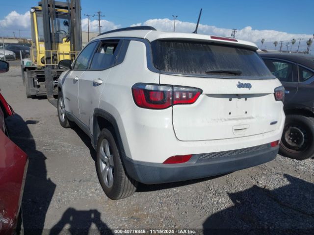 3C4NJCBB2JT466536 Jeep Compass Latitude Fwd