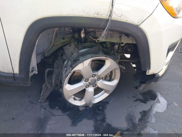 3C4NJCBB2JT466536 Jeep Compass Latitude Fwd