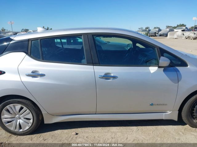 1N4AZ1CP1JC311855 Nissan LEAF S