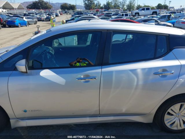 1N4AZ1CP1JC311855 Nissan LEAF S