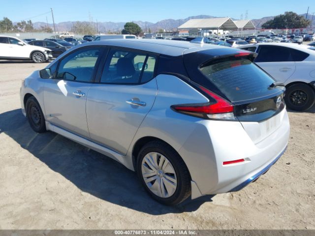 1N4AZ1CP1JC311855 Nissan LEAF S