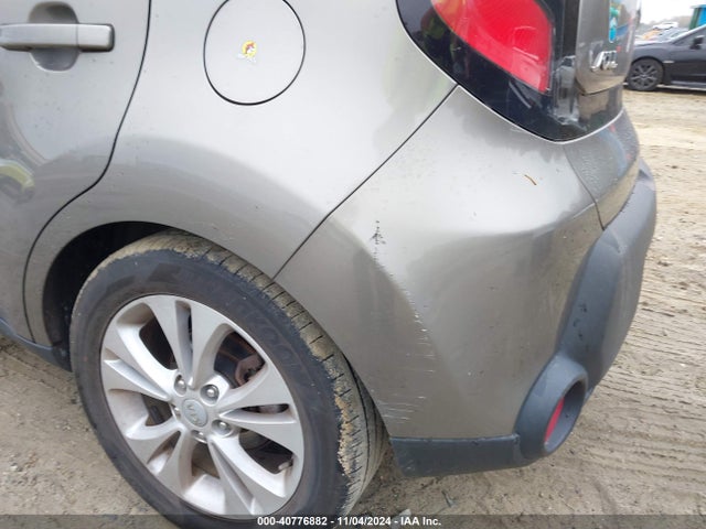 KIA SOUL + 2014 KNDJP3A58E7084367 Image 12