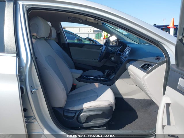 Hyundai Sonata 2017 5NPE24AF5HH443205 Image 5