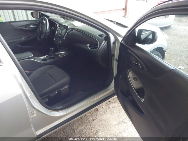 Chevrolet MALIBU LT 2018 1G1ZD5ST9JF124727 Image 5