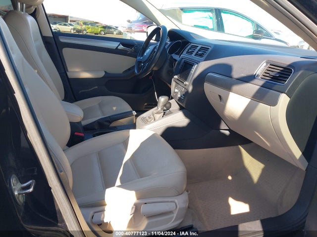 3VWD67AJ9GM392559 Volkswagen Jetta 1.4t Se