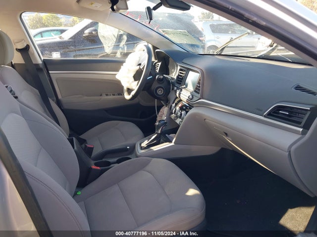 Hyundai ELANTRA SEL 2019 5NPD84LF3KH409083 Image 5