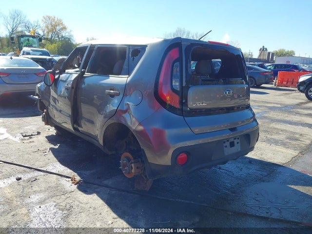 KIA Soul 2018 KNDJN2A28J7562254 Image 3