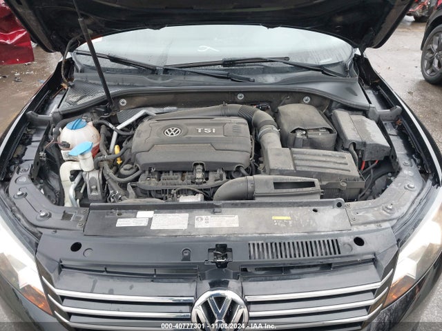 1VWBS7A3XFC009233 Volkswagen Passat 1.8t Se