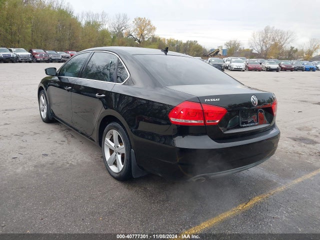 1VWBS7A3XFC009233 Volkswagen Passat 1.8t Se
