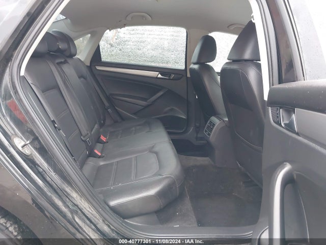 1VWBS7A3XFC009233 Volkswagen Passat 1.8t Se