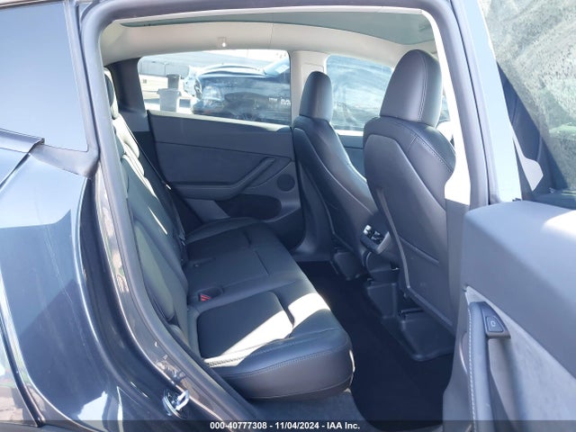 2024 TESLA MODEL Y 7SAYGDEE8RF064850 Photo 7