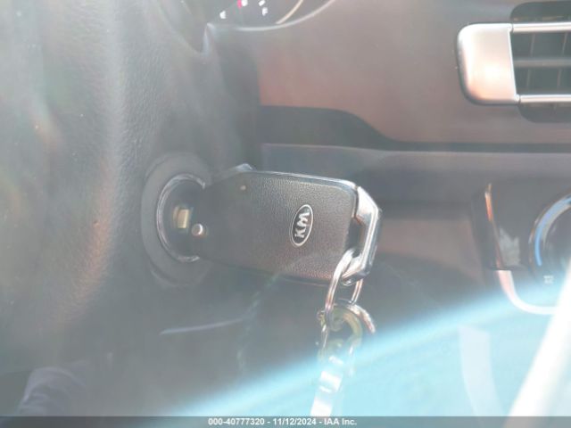 KNDEUCAA3M7178596 KIA SELTOS S