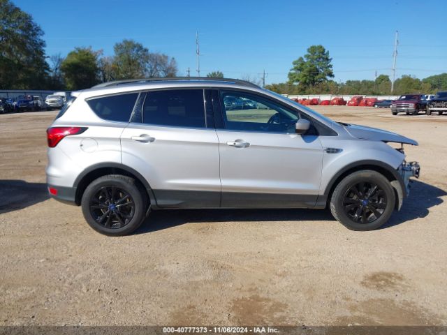 1FMCU0HD8KUC29848 Ford ESCAPE SEL
