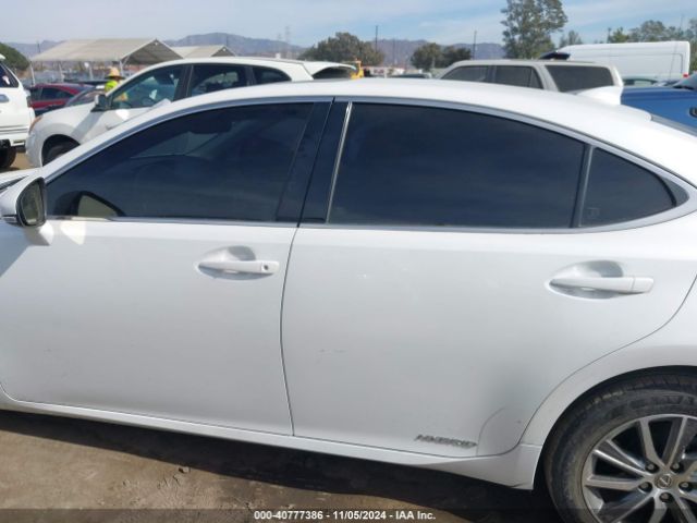 JTHBW1GG8G2121873 Lexus ES 300H