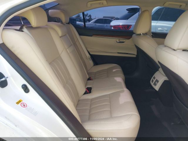 JTHBW1GG8G2121873 Lexus ES 300H