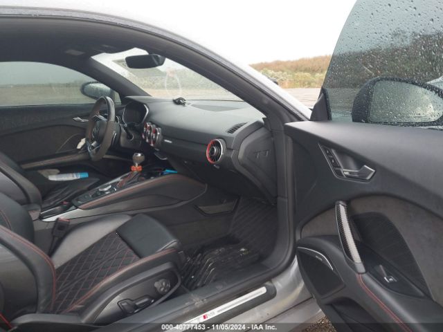 2018 AUDI TT RS WUACSAFV9J1900202 Photo 4